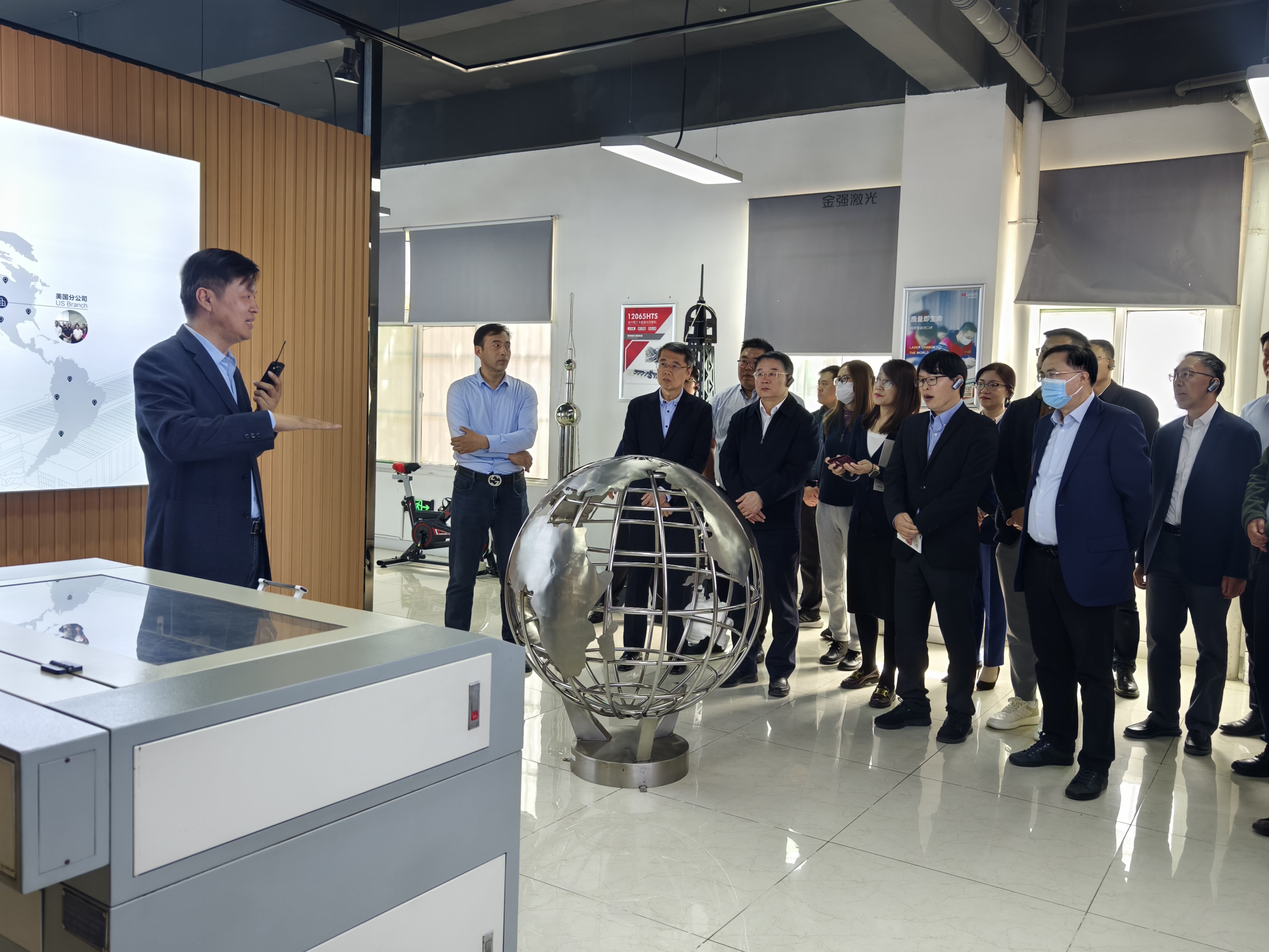 市貿(mào)促會(huì)黨組書記、會(huì)長(zhǎng)齊懷棟參加“2025 境外駐華機(jī)構(gòu)齊魯行——走進(jìn)濟(jì)南”活動(dòng)